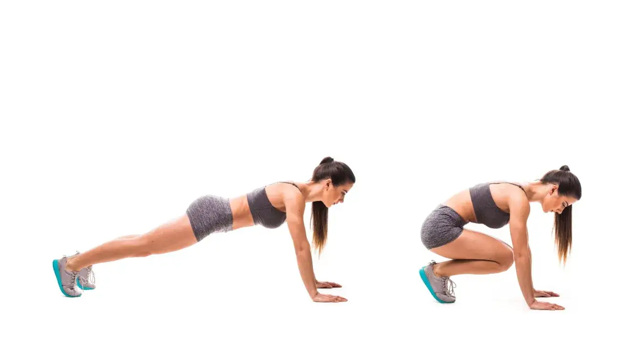 Kvinnlig atlet utf&ouml;r mountain climbers, en dynamisk &ouml;vning f&ouml;r core och kondition.